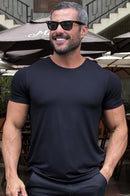Camiseta Esencial Entallada - Up
